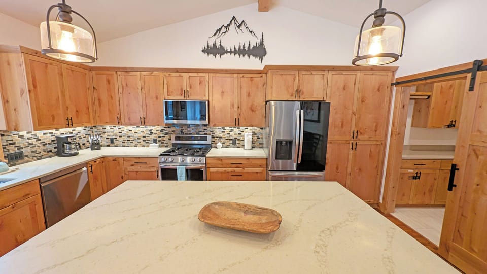 Kitchen iwth all high end Stainless Steel Appliances