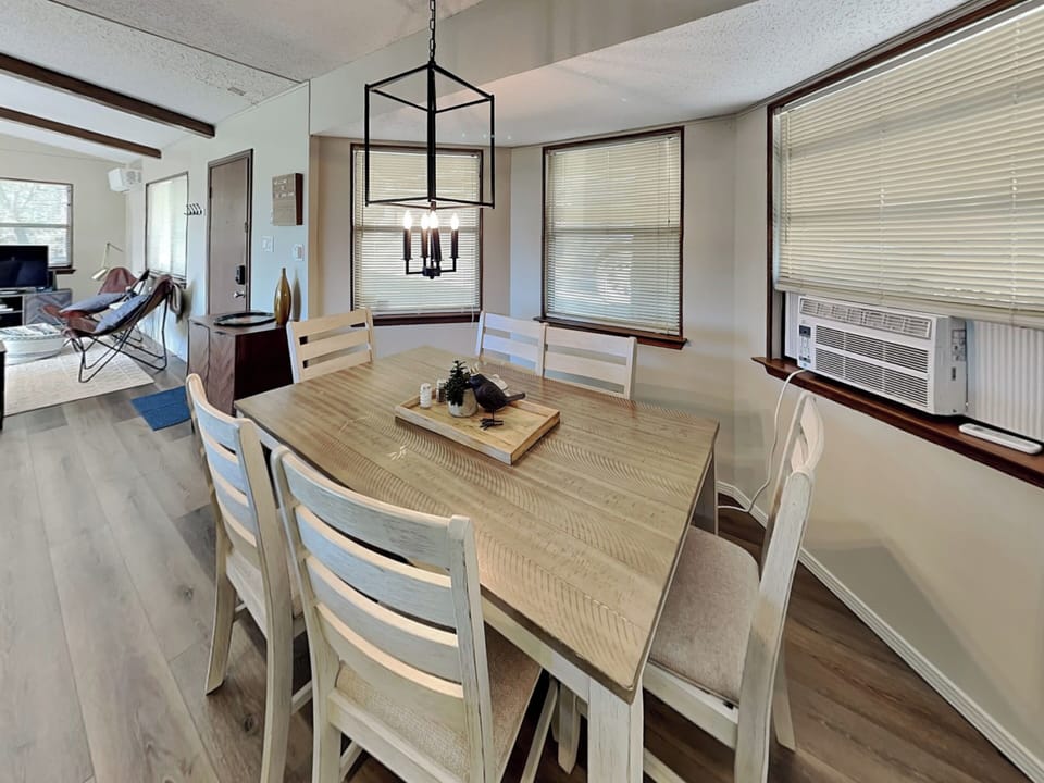 Dining Area - Seating For 6 - First Level