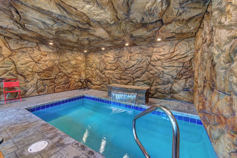 Summit View's cave-style private indoor pool