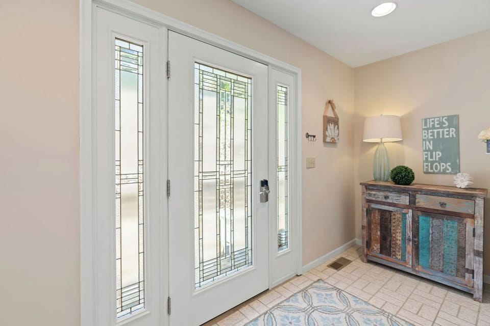 Front foyer - main level