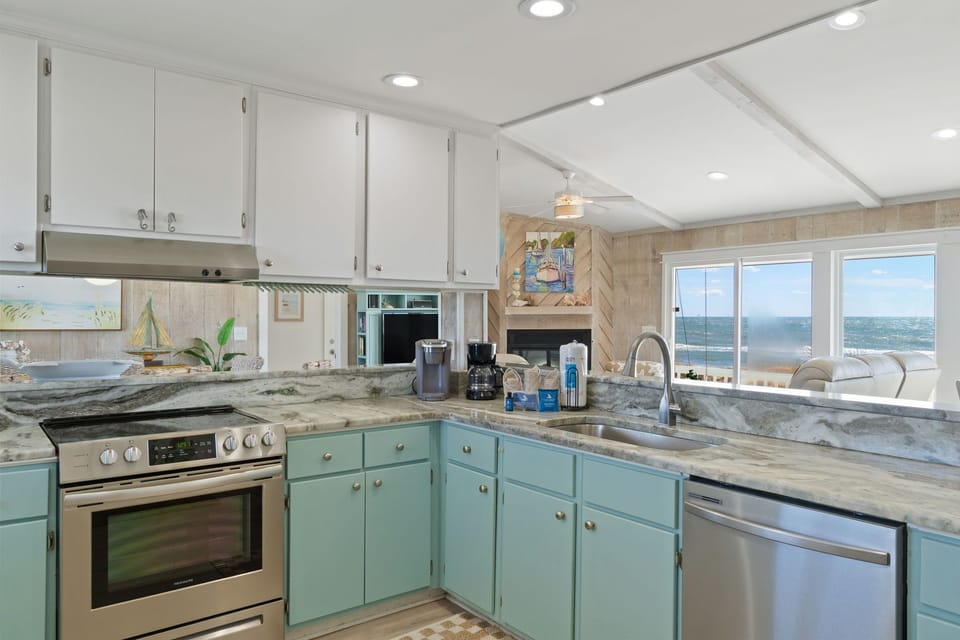 Full kitchen