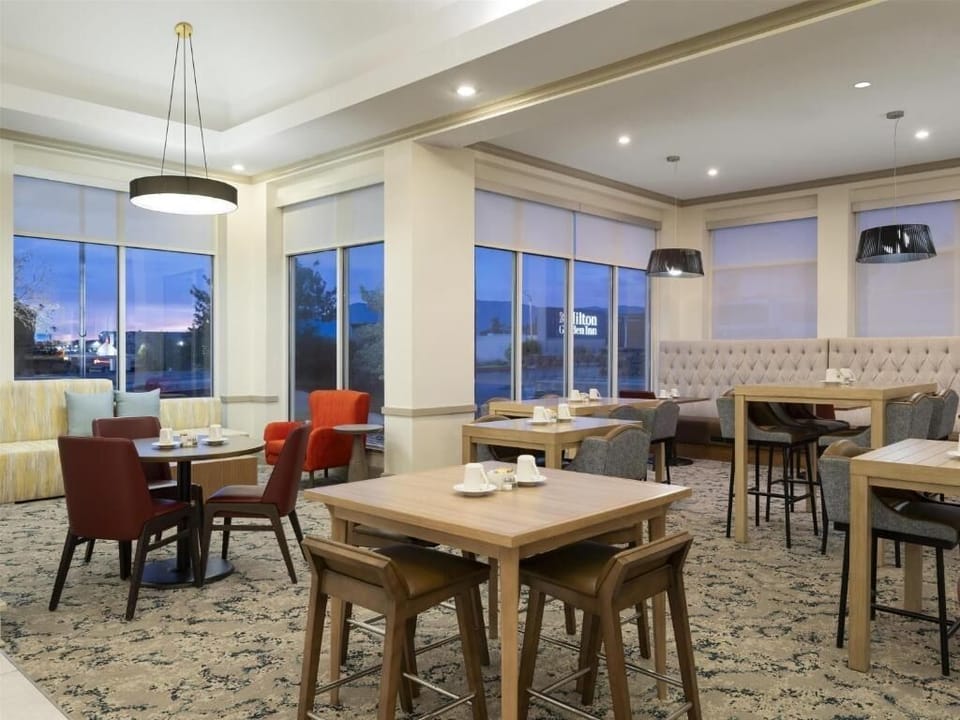 Start your day with a relaxed breakfast in airy comfort.