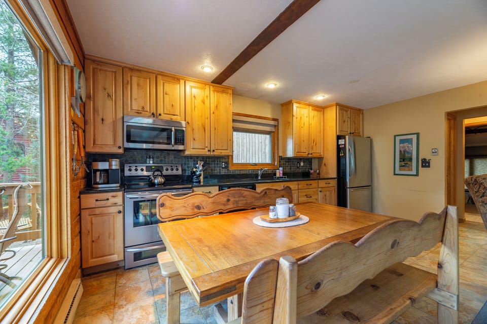 Dining Area and Fully Equipped Kitchen