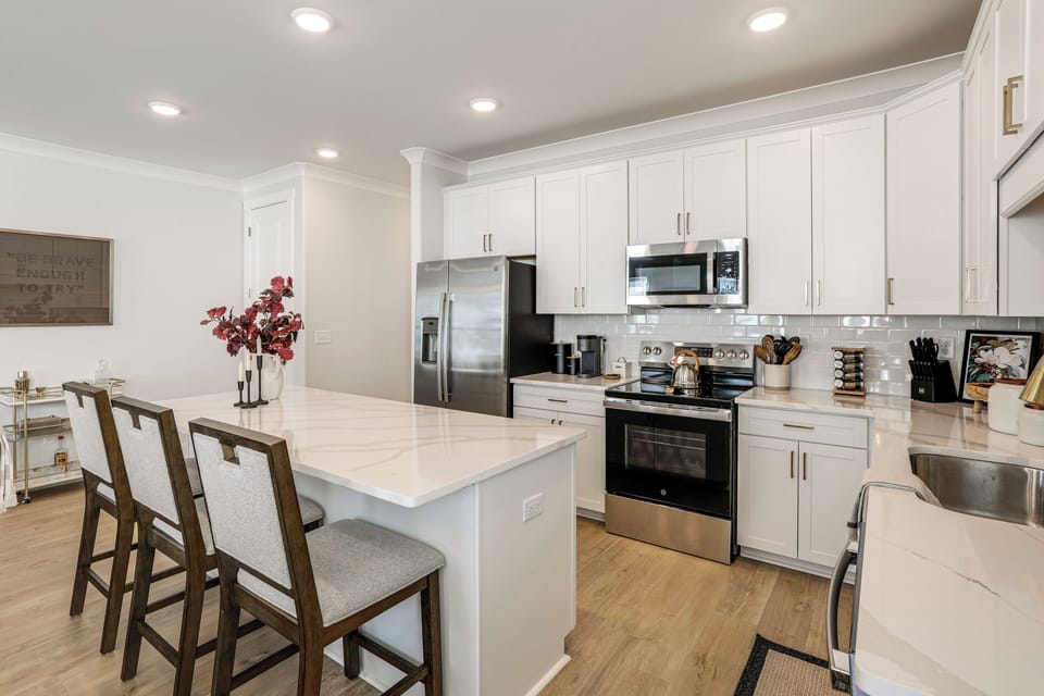 Kitchen | 1st Floor | Keurig Coffee Maker | Dishwasher | Cooking Basics