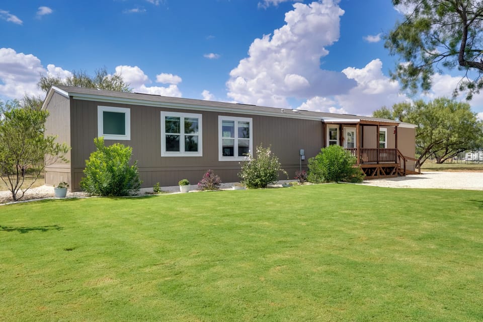 Hawley Vacation Rental | 3BR | 2BA | Step-Free Access | 1,200 Sq Ft