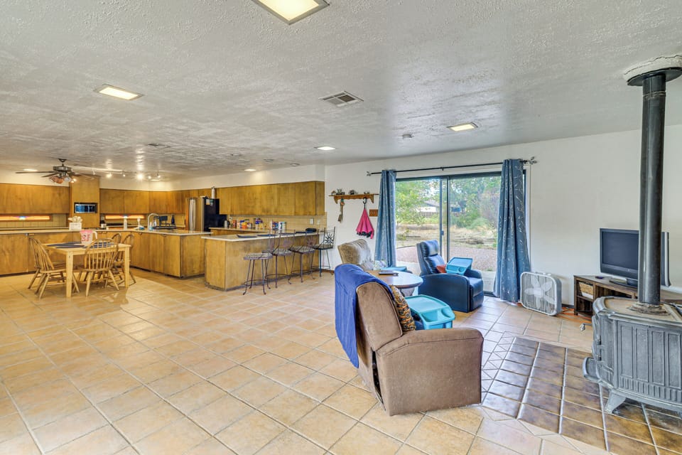 2nd Living Room