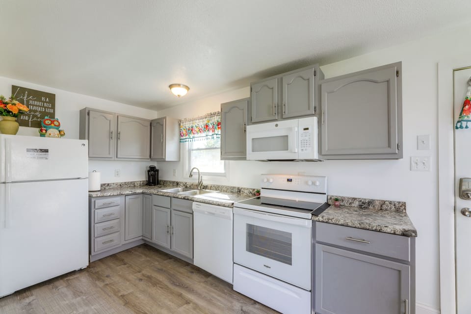 Kitchen | Dishwasher | Toaster