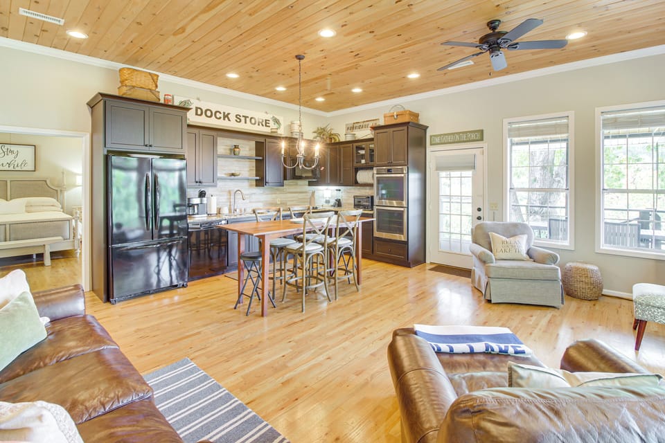 Interior Space | Free WiFi | Central A/C & Heating | Main Level