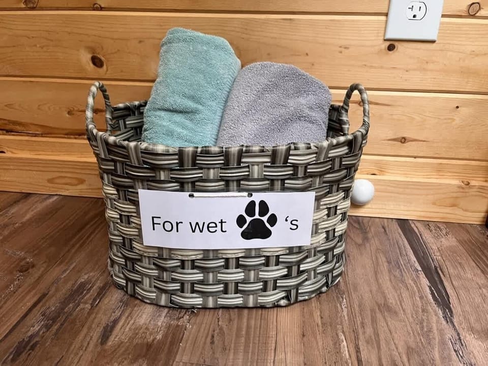 FIDO welcome - max 2 dogs, no cats