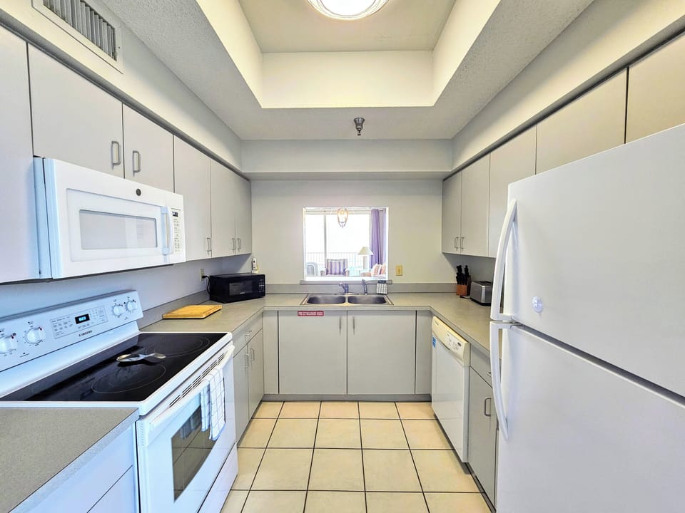 Fully stocked Kitchen