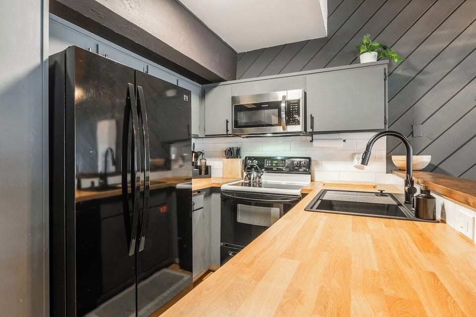 Cook like home in this fabulous kitchen 🔪👩🏻‍🍳