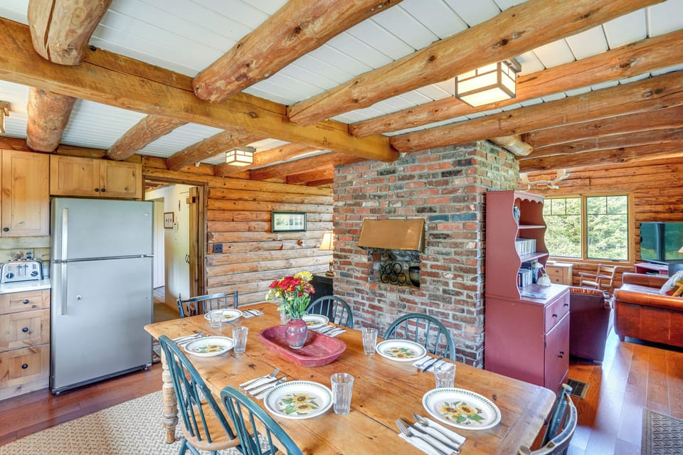 Dining Area | 1st Floor