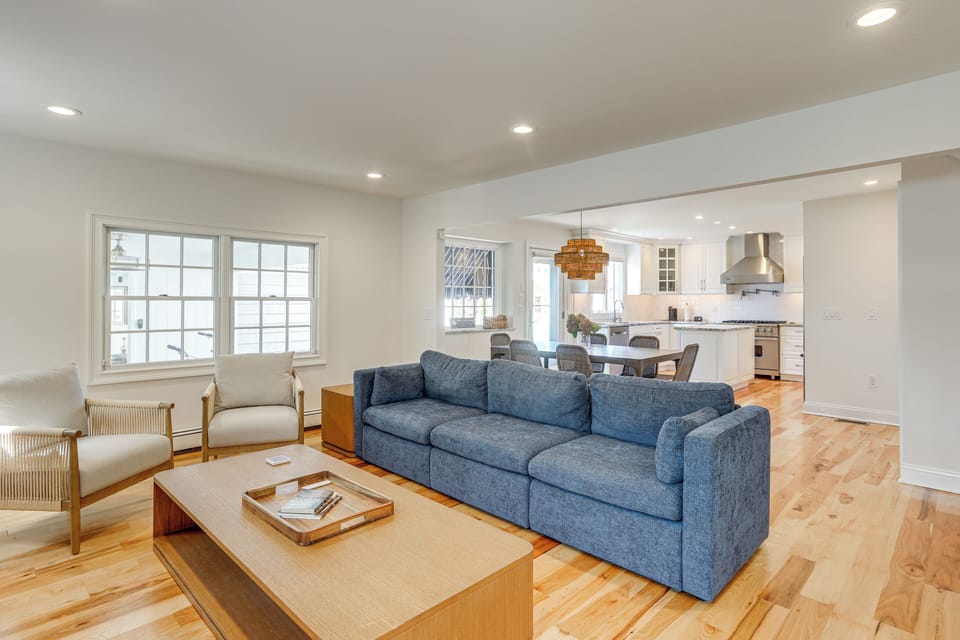 Living Room | Smart TV | 2,400 Sq Ft