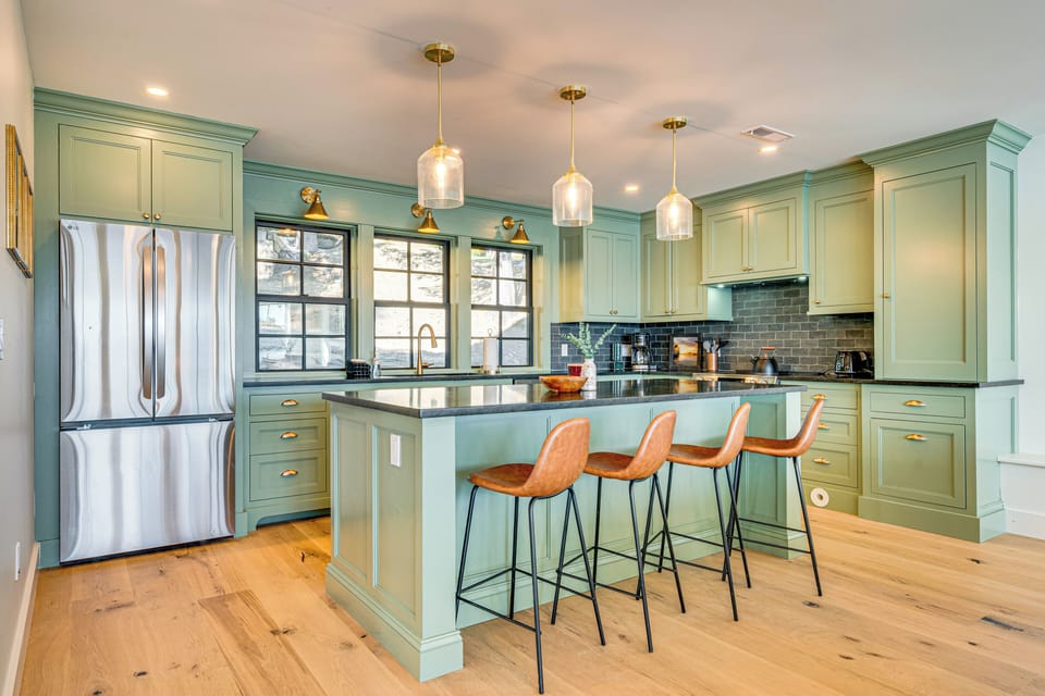 Kitchen | Main Floor | 12-Cup Drip Coffee Maker | Dishwasher | Cooking Basics