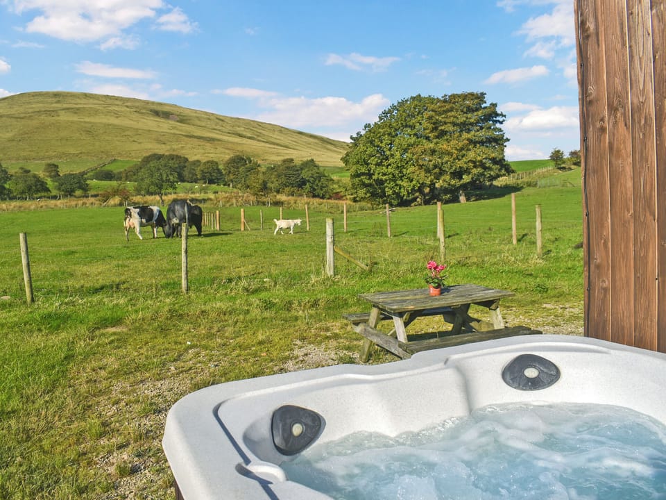 Hot tub | Croft - Hillcrest, Ribble Valley-Forest of Bowland 