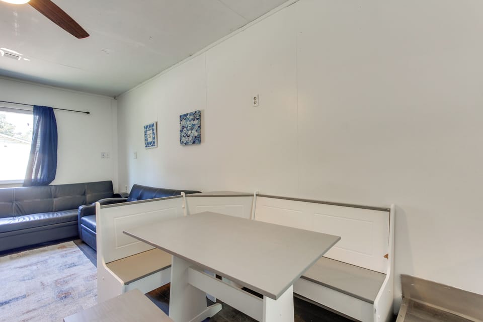 Dining Area | Dishware & Flatware