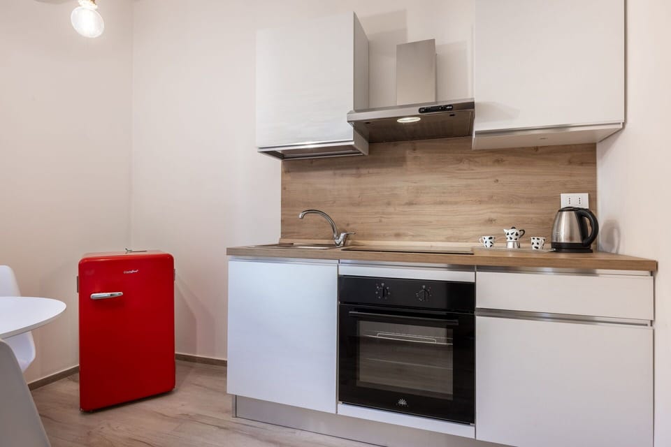 Autumn, Kitchen, Spring, Summer