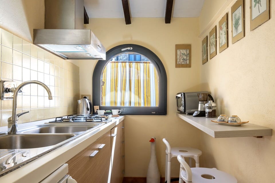 Autumn, Kitchen, Spring, Summer