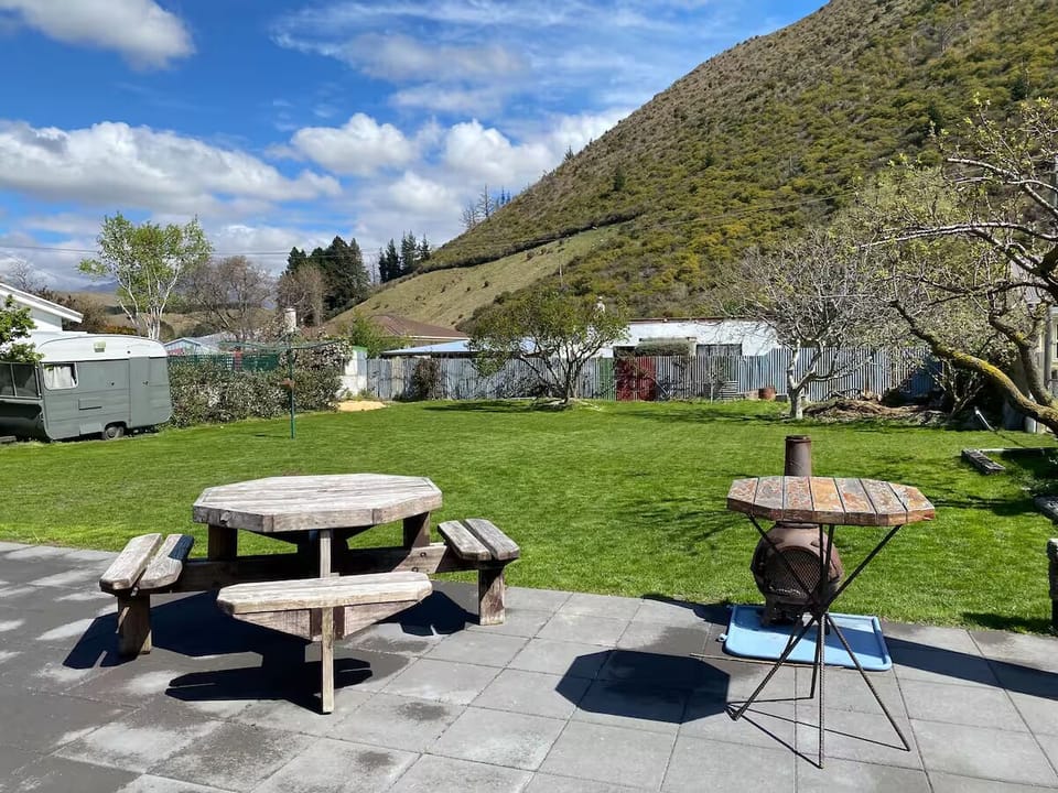 Back yard/BBQ area