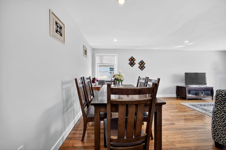 Dining Room, Dining Table, Furniture, Indoors, Table