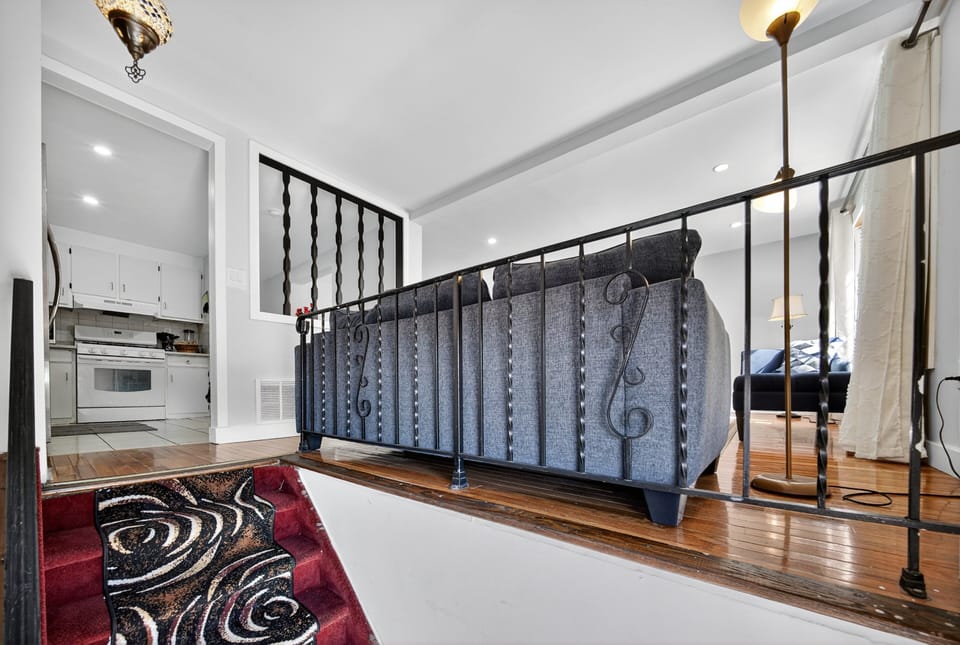 Floor, Flooring, Indoors, Furniture, Living Room