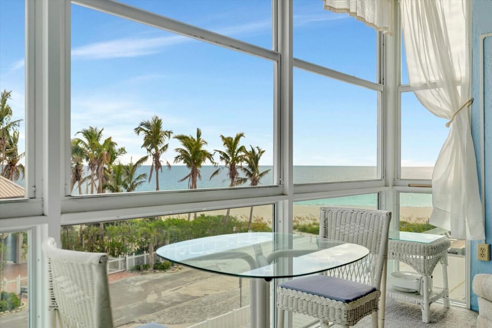 Enclosed lanai with Gulf view