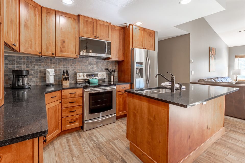 Full Kitchen