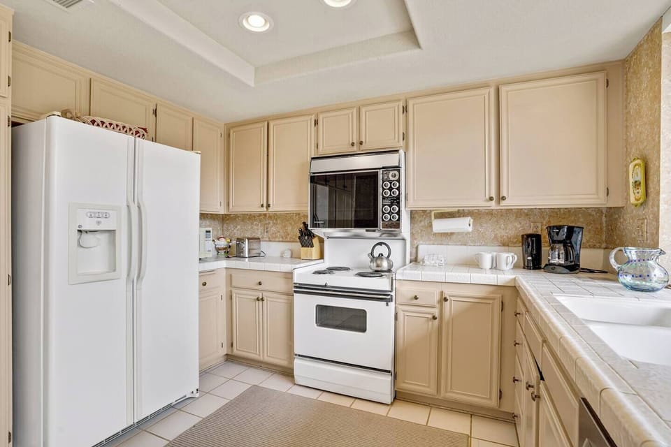 Classic but reliable appliances to make cooking easy.
