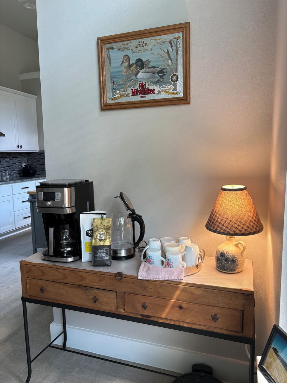Coffee and tea bar