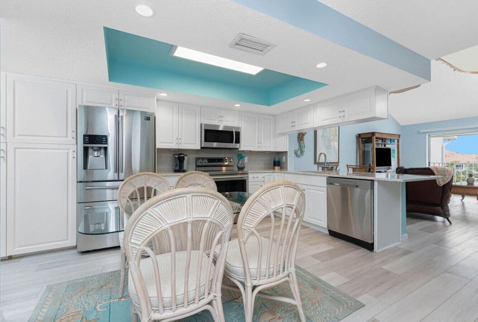 Kitchen - Dining (Alt Angle)