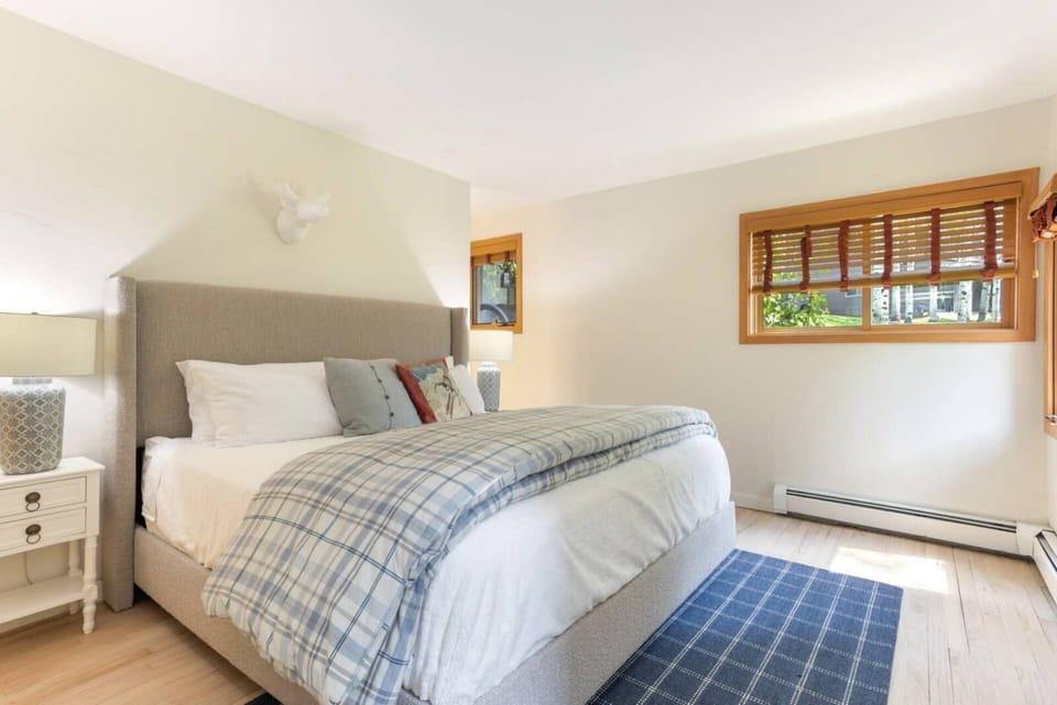 A peaceful night's sleep awaits! This inviting primary bedroom boasts a comfortable king bed.