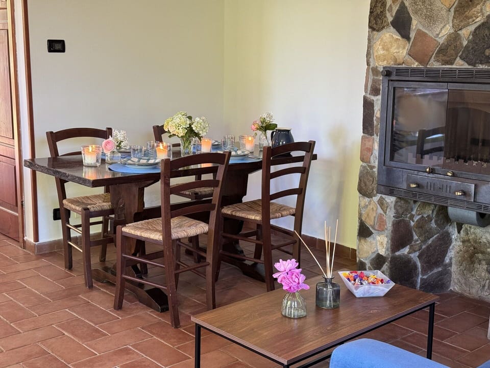 Furniture, Flooring, Table, Interior Design, Wood, Chair, Kitchen & Dining Room Table, Floor, Dining Room, Room