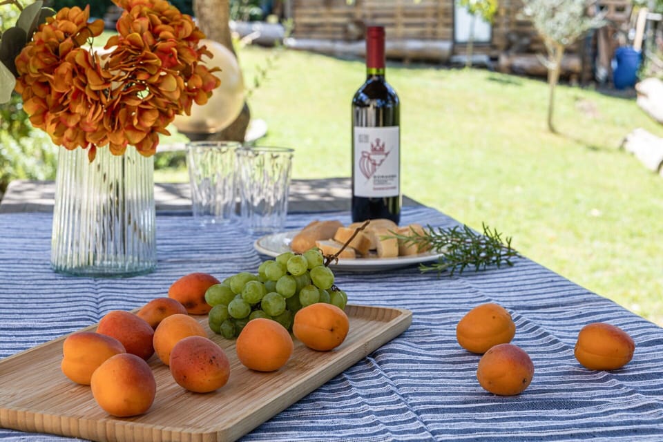 Food, Fruit, Tableware, Produce, Ingredient, Bottle, Table, Drinkware, Natural Foods