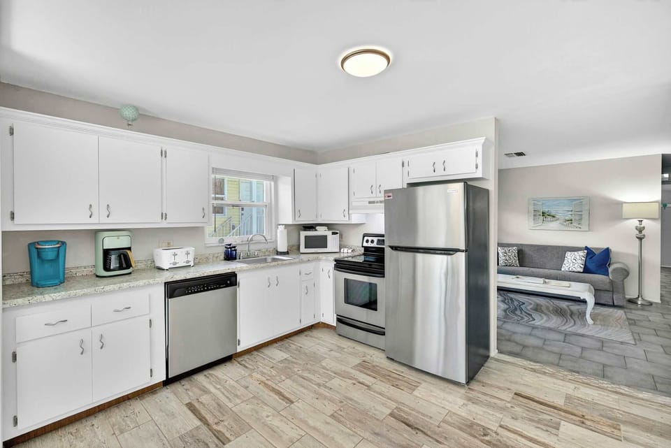 Kitchen equipped with all the modern conveniences.