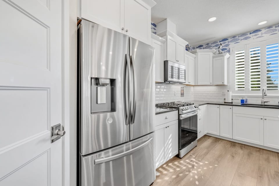 37-web-or-mls-510 Seaview Interior-37