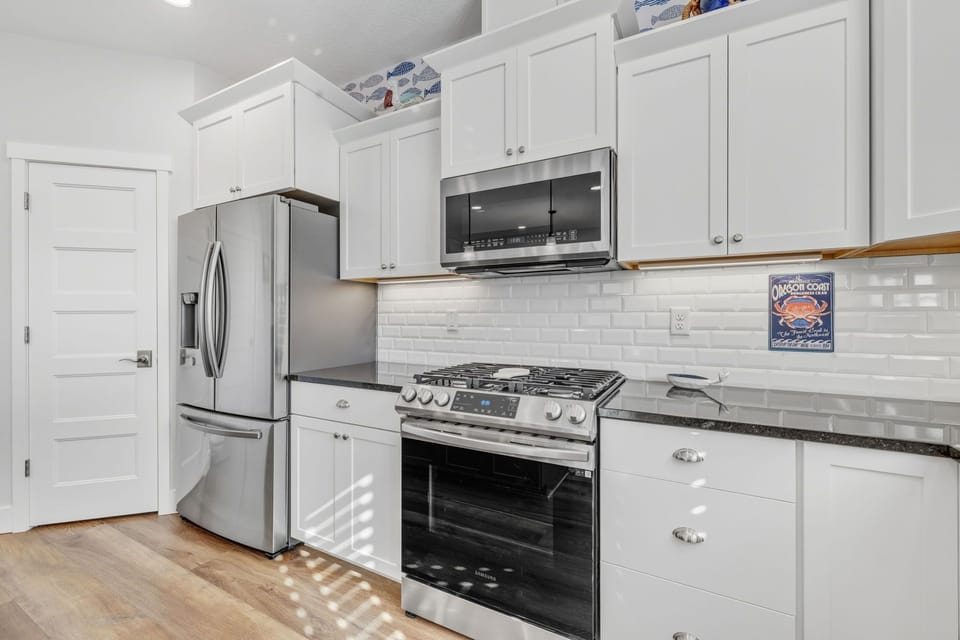 40-web-or-mls-510 Seaview Interior-40