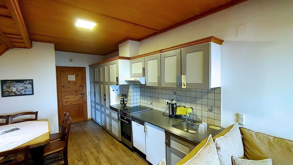 Wohnung 8+9 Küche 1