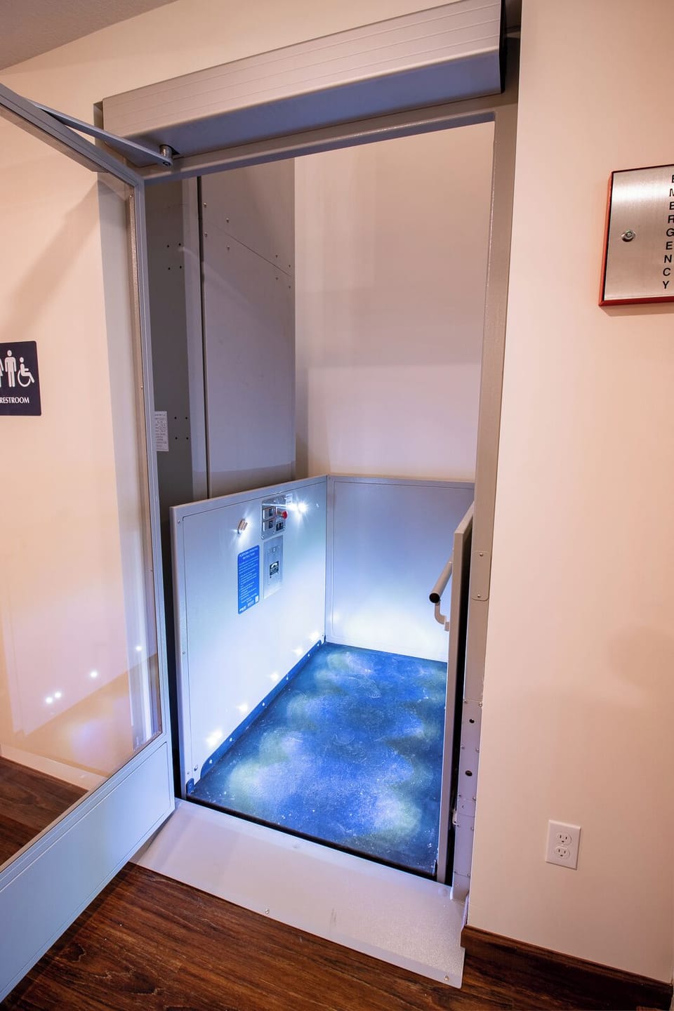 Lift from main floor to mezzanine