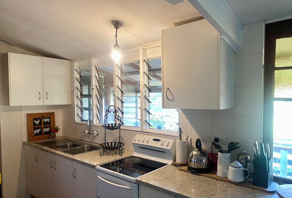 Full kitchen