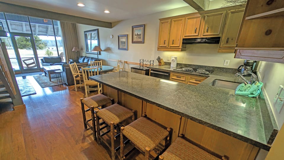 The Meadows Retreat - Main Floor - Kitchen, Dining and Living, plus one Private Suite