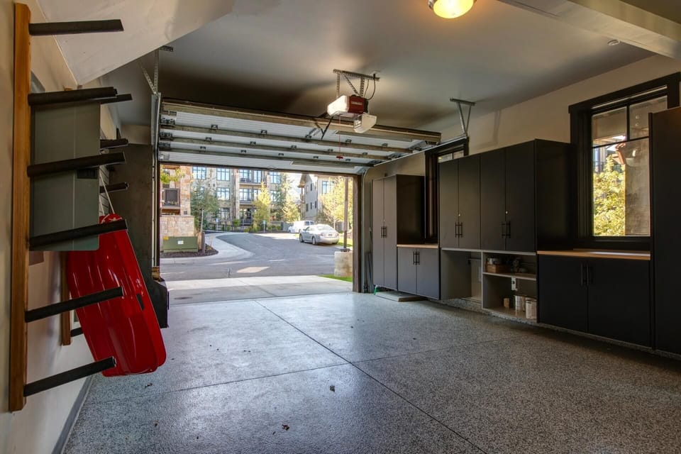 Blackstone Residence 3676