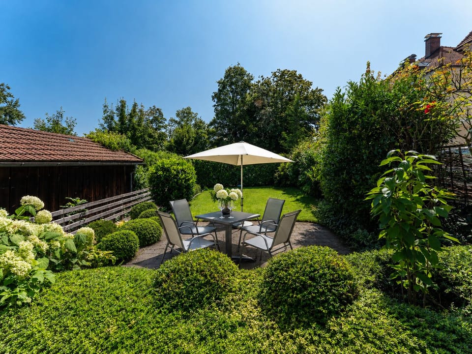 Suite 1 - Terrasse mit Garten