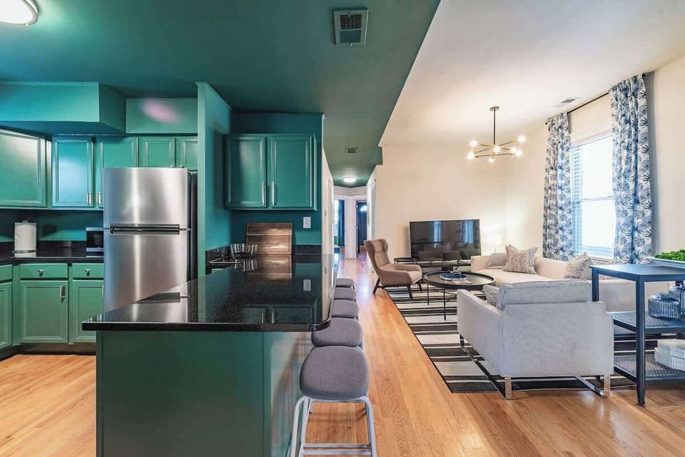 ⬆️2nd Floor - Living Room 1 and Kitchen 1