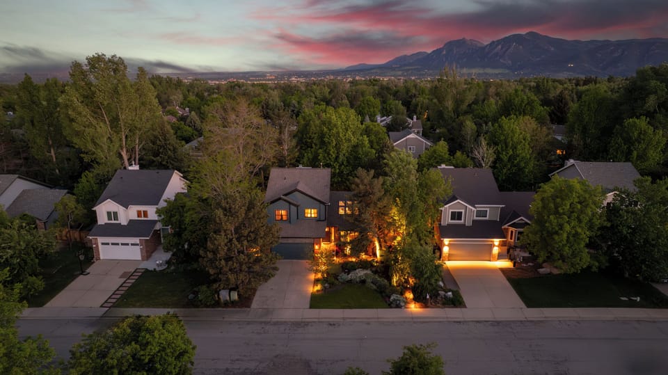 Welcome to your mountainside home in Boulder!