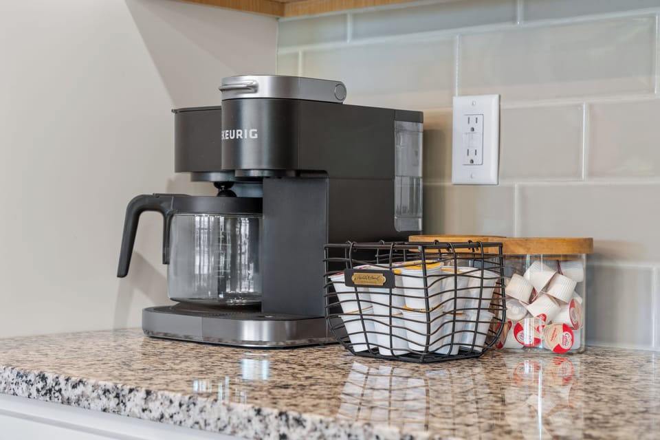 Choose from a Keurig pod, fresh pot from the drip maker, or French press brew.