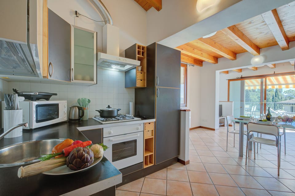 Kitchen and dining area