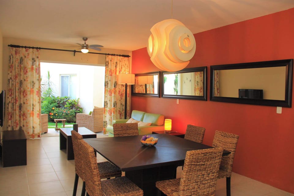 Dining Room for 6