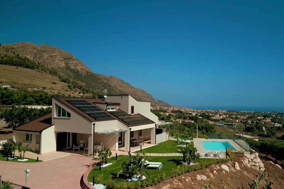 Building Exterior, Garden, Outdoor, Pool, Scenic View