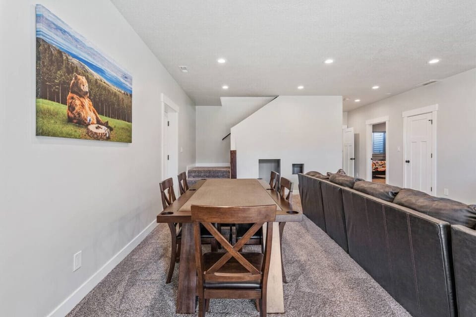 Living Room 2 - Game Table