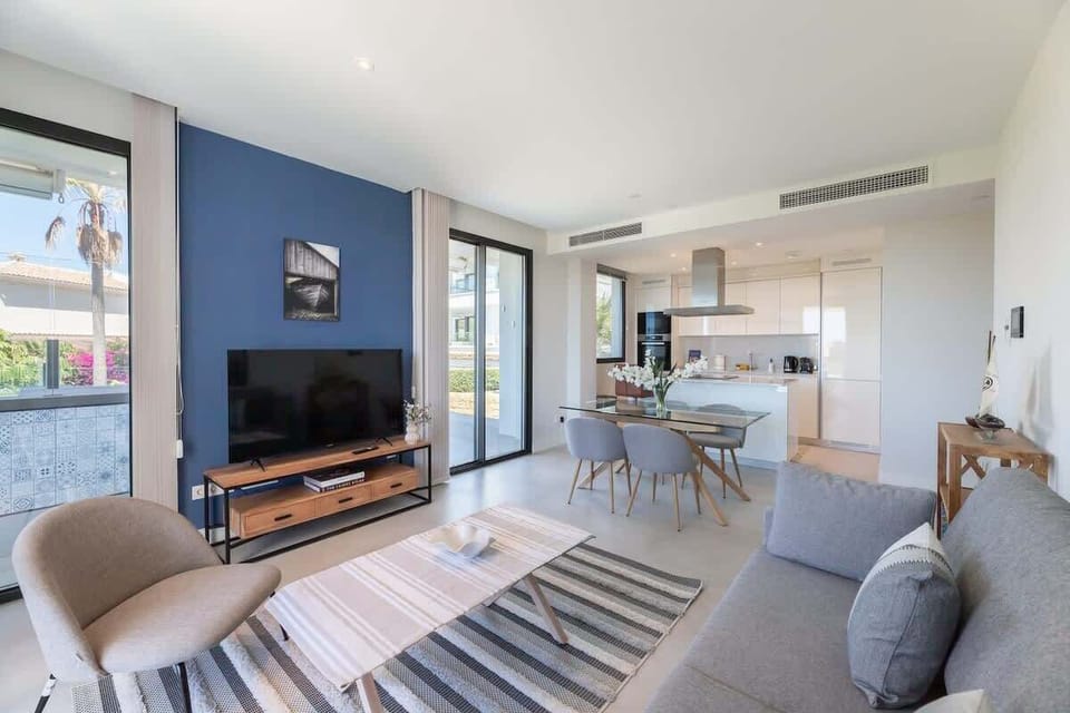 Lounge property management